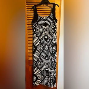 Style&Co dress.. Black and White.. size L.. never worn